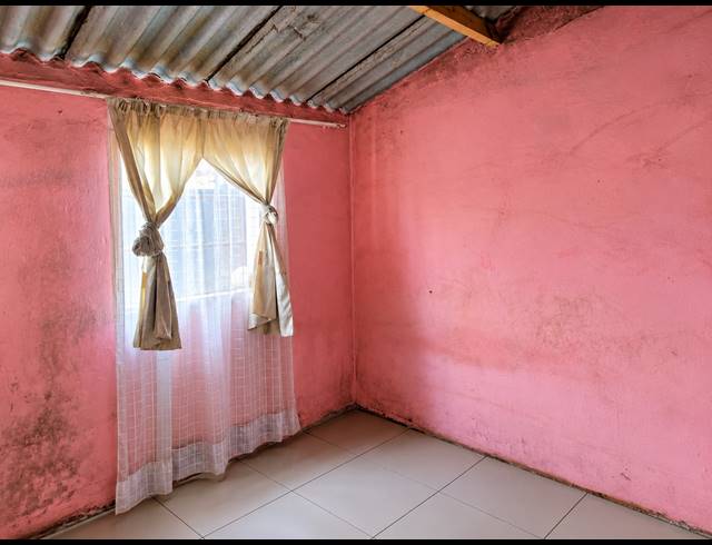 2 BEDROOM HOUSE FOR SALE IN SEBOKENG ZONE 12